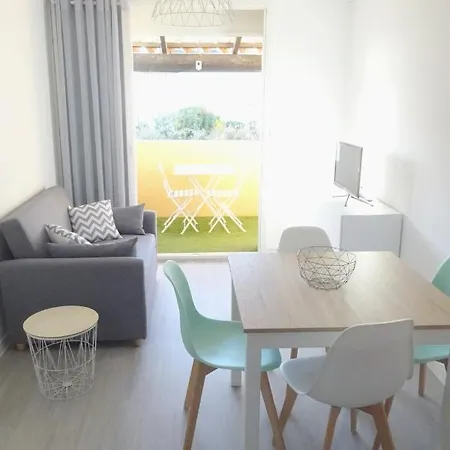 Apartamento Le Cordelia - T2 - Vue Jardin Et Piscine - Proche Du Port - Parking Prive