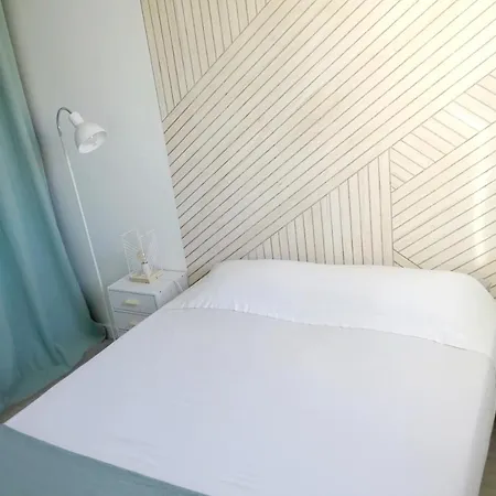 Apartamento Le Cordelia - T2 - Vue Jardin Et Piscine - Proche Du Port - Parking Prive
