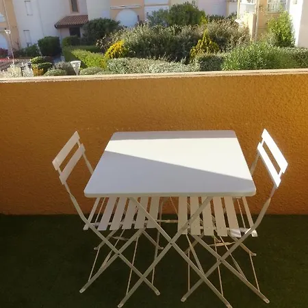 Le Cordelia - T2 - Vue Jardin Et Piscine - Proche Du Port - Parking Prive Apartamento
